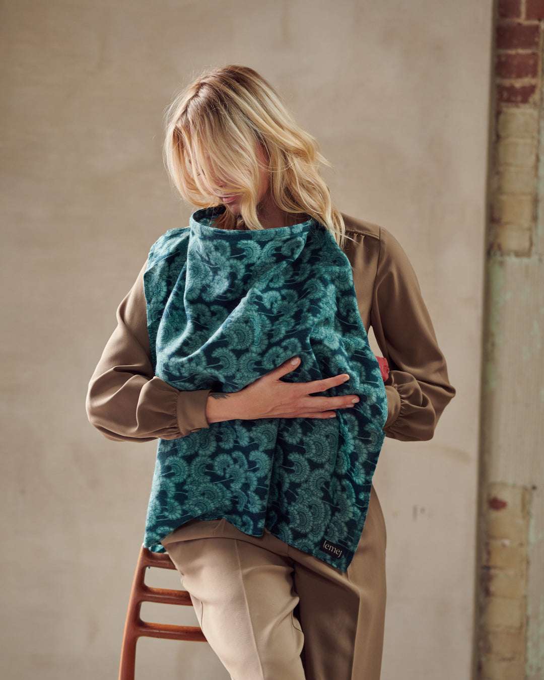 Lemej Amsterdam - Châle d'allaitement en mélange laine et soie