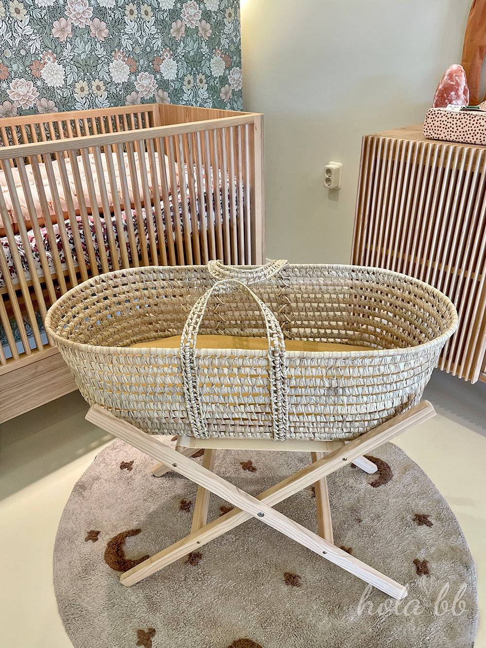 Hola BB Natural palm leaf moses basket plus mattress  - Hola BB