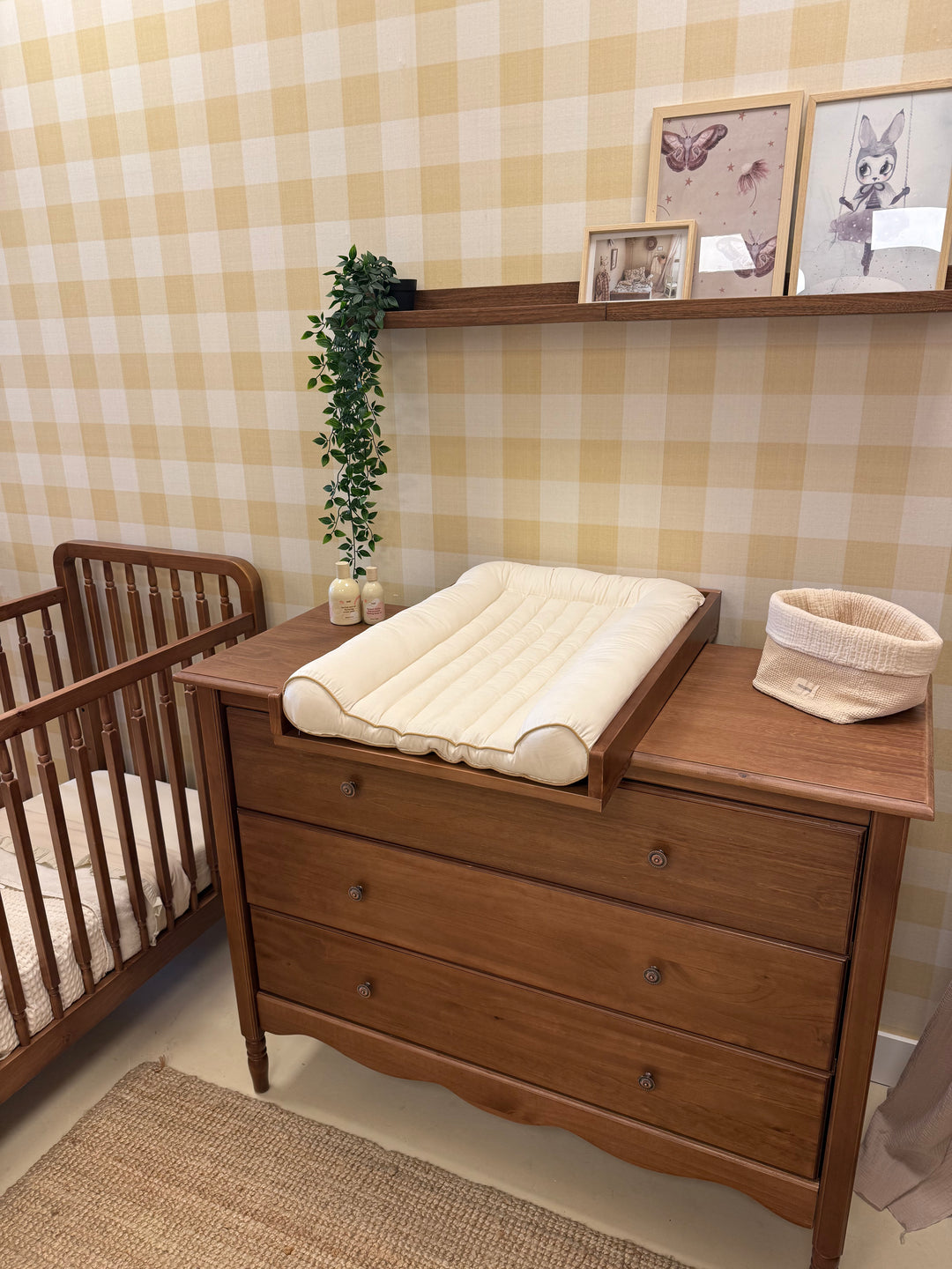 Heritage Vintage Dresser + Optional Changing Top – Hola BB